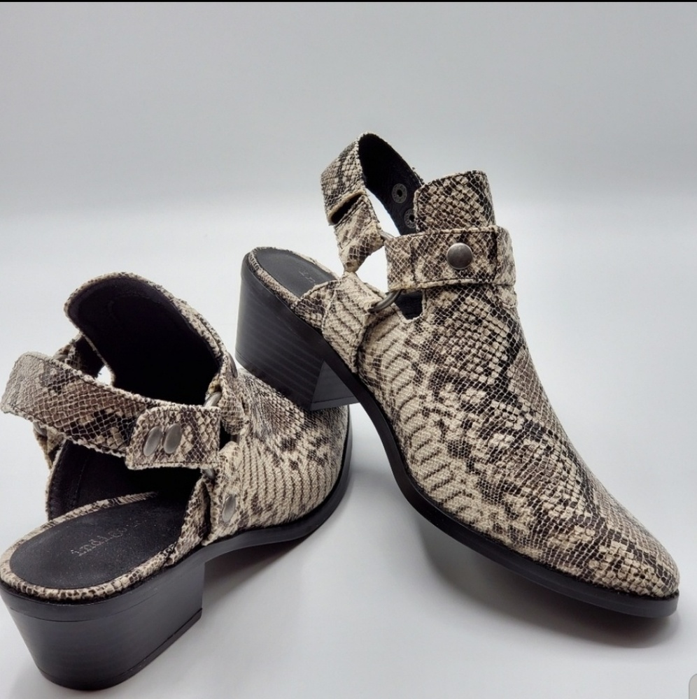 INDIGO RD GRAY SNAKE  WOMEN SHOES SZ 10